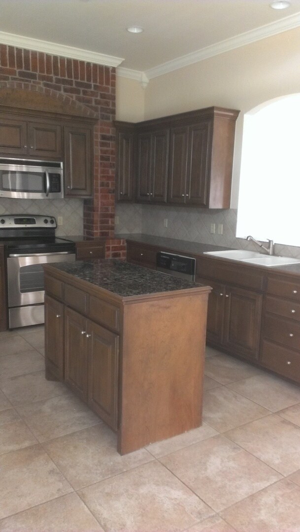 Foto del edificio - 3 bed, 2 bath 2 garage in Edmond!