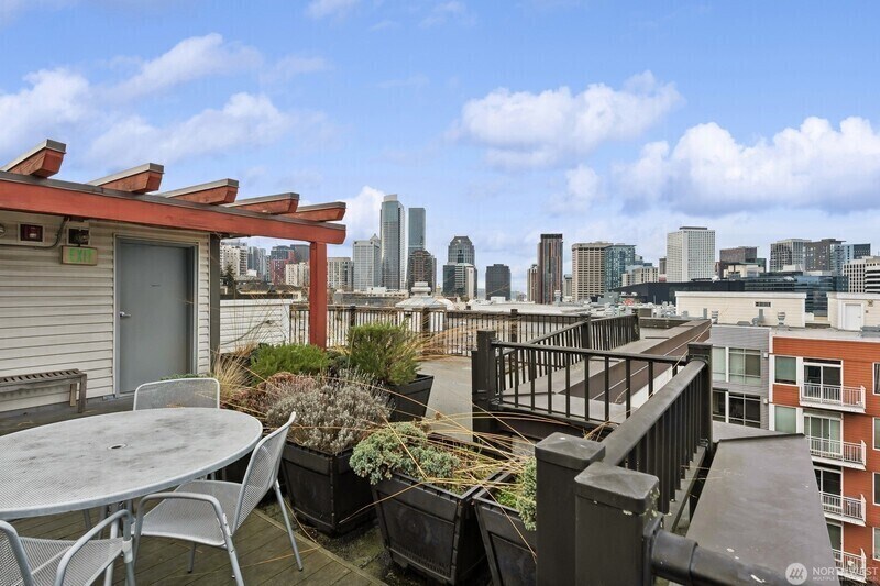 Rooftop View - 1610 Belmont Ave