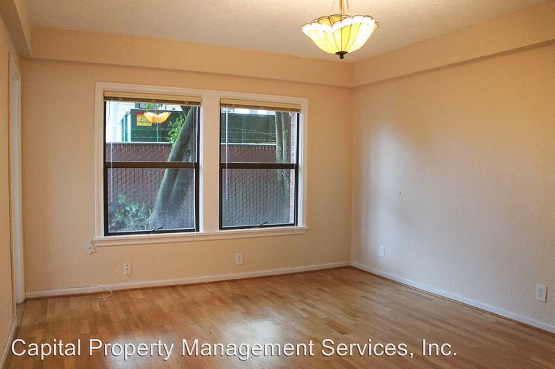 Primary Photo - 130 NW 19th Ave