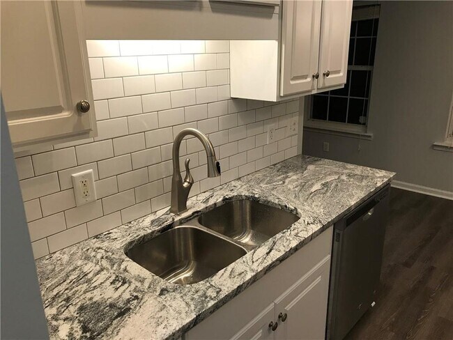 Foto del edificio - 2035 Keenland Ct