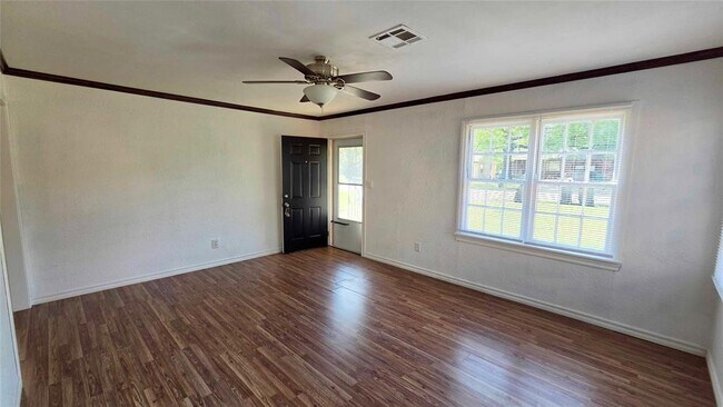 Foto del edificio - 605 NW 50th St