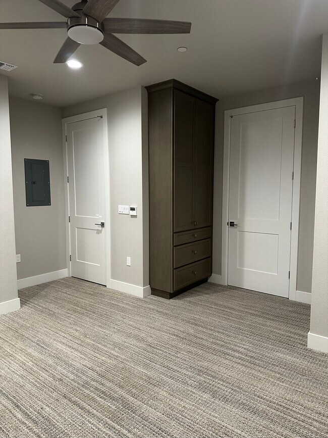 Building Photo - 2411 Schooner Ave