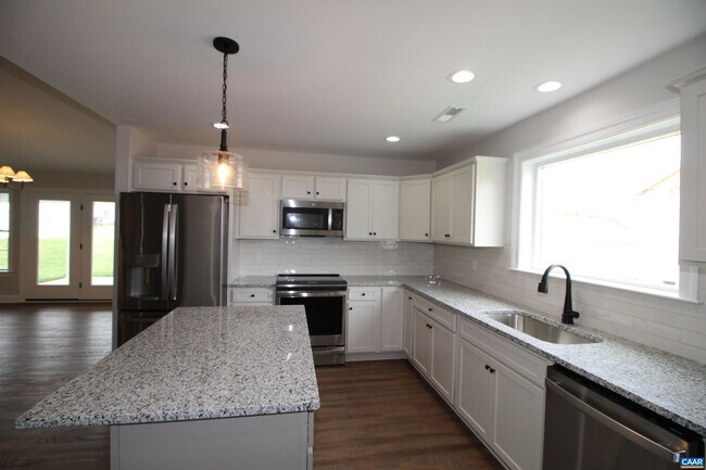 Foto del edificio - 169 Langley Dr