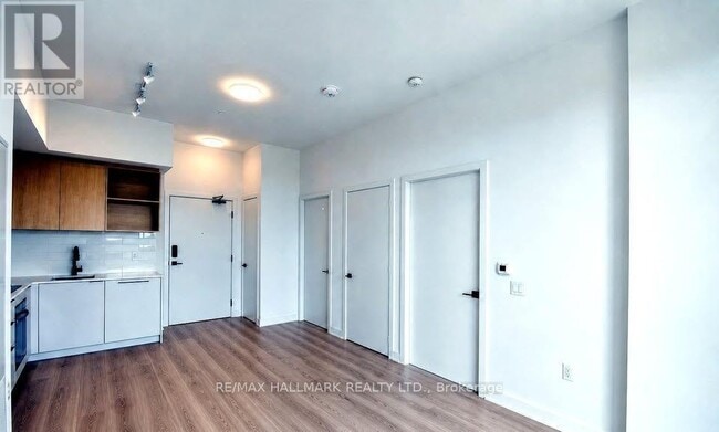 Building Photo - 1185 Dupont St