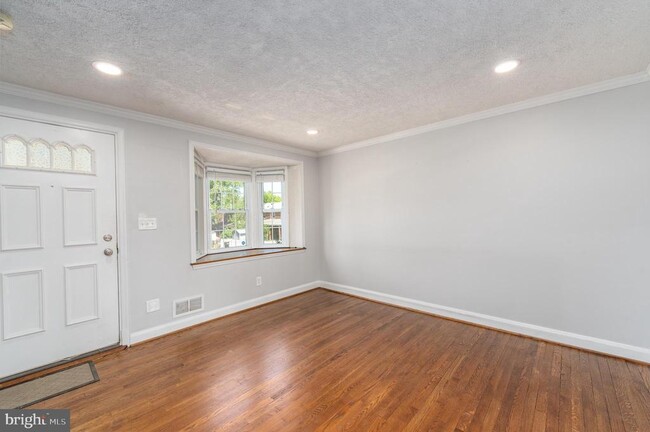 Foto del edificio - 8321 Byington Rd