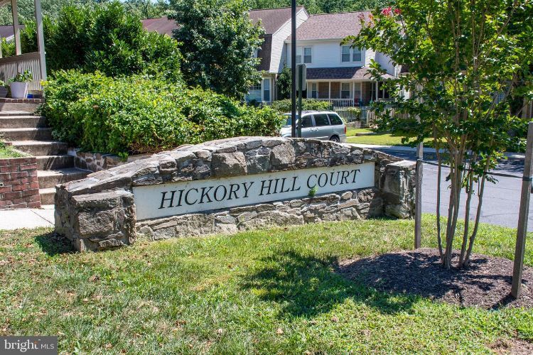 Building Photo - 13 Hickory Hill Ct