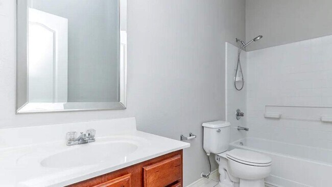 Building Photo - 6511 Lighthouse Way