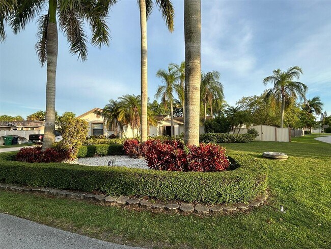 Building Photo - 14850 SW 156th St