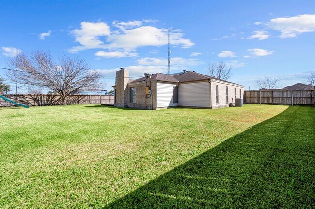 Foto del edificio - 10902 Lewis Dr