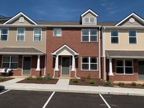 Building Photo - 7042 Magnolia Crossings