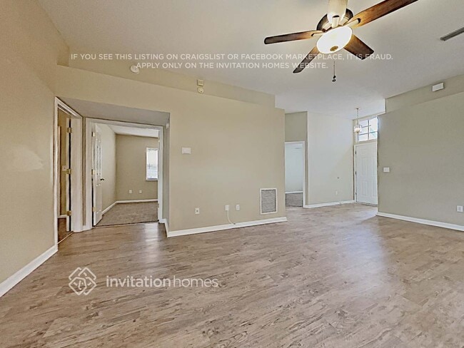 Building Photo - 1163 Radis Pl