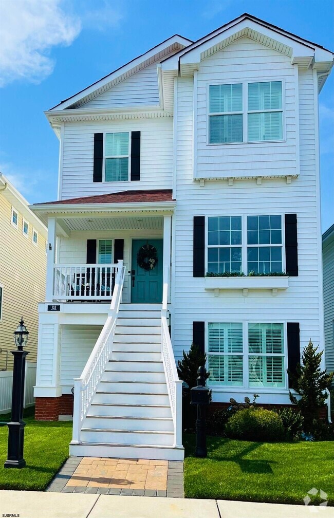 Building Photo - 152 West Ave