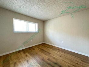 Building Photo - 978 Westlynn Way