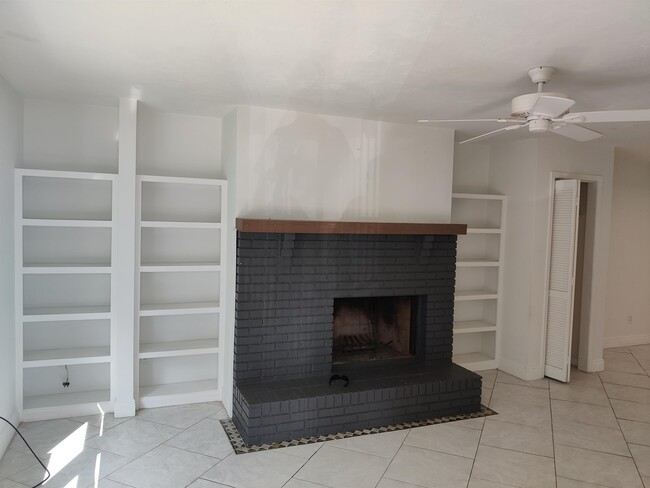 Building Photo - 1504 Pullen Rd