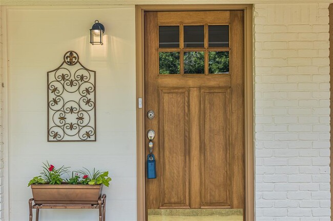 Foto del edificio - 9014 Slayton Dr