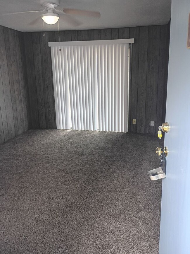 Foto del edificio - 2 Bed, 1 Bath Home