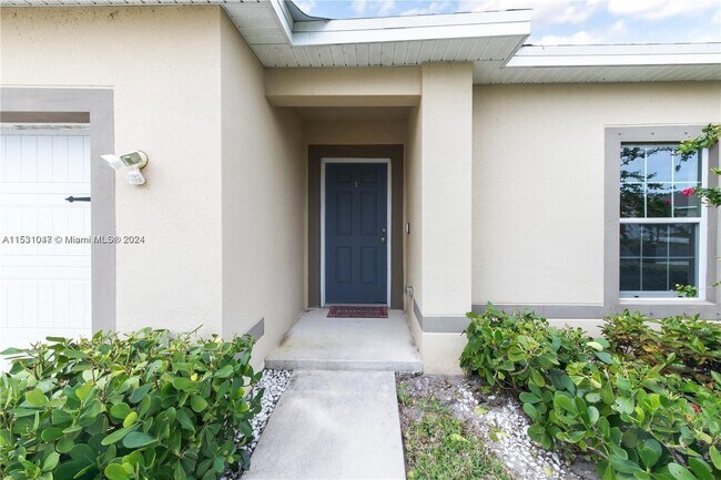 Foto del edificio - 5348 Oakland Lake Cir