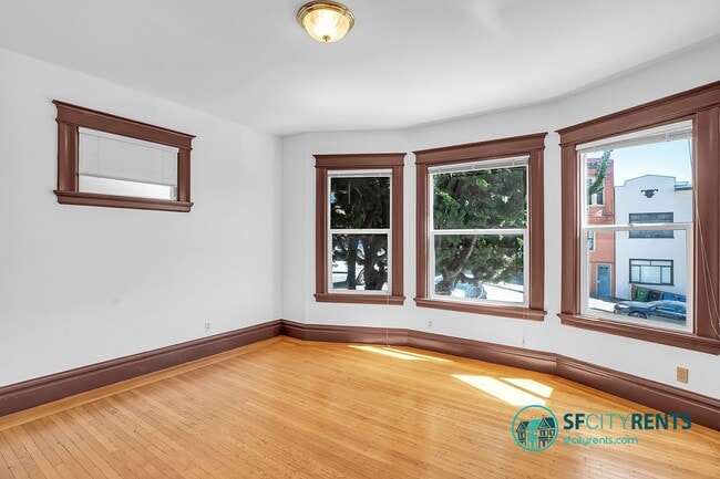 Building Photo - Russian Hill: Sunny Single Family Home w/ ...