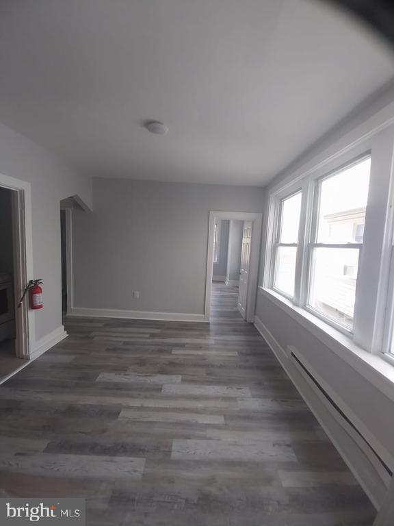 Building Photo - 131 E Roosevelt Blvd