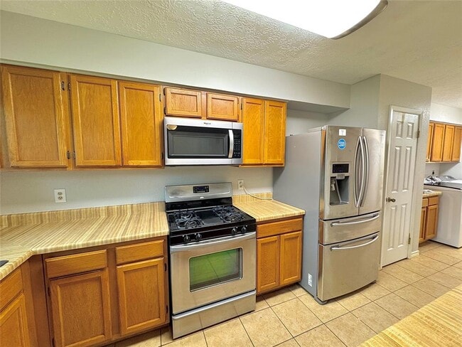 Building Photo - 15734 Castorglen Dr