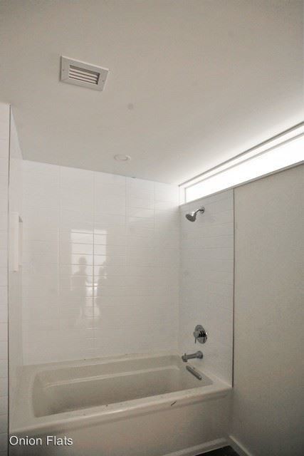 Foto del edificio - 152 W Laurel St
