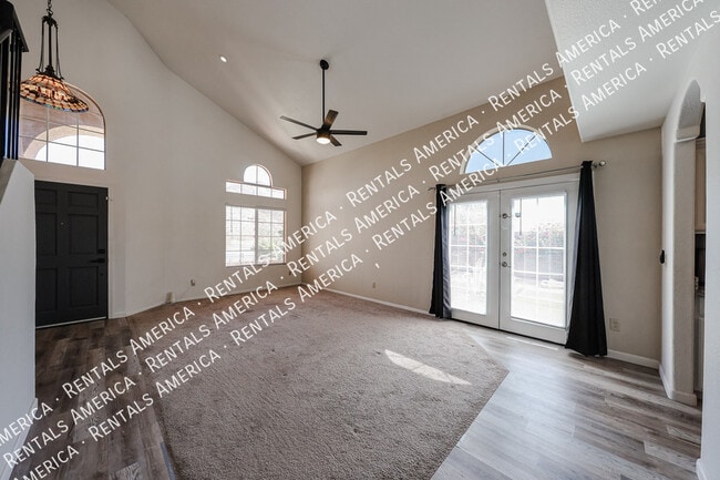Building Photo - 6101 W Whispering Wind Dr