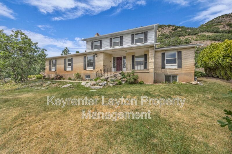 Primary Photo - 2420 Bonneville Terrace Dr