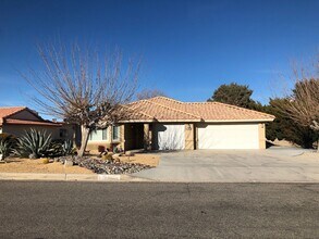 Building Photo - 15120 Wildflower Ln