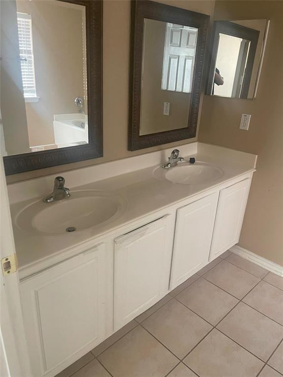 Foto del edificio - 5815 Vinemont Ln