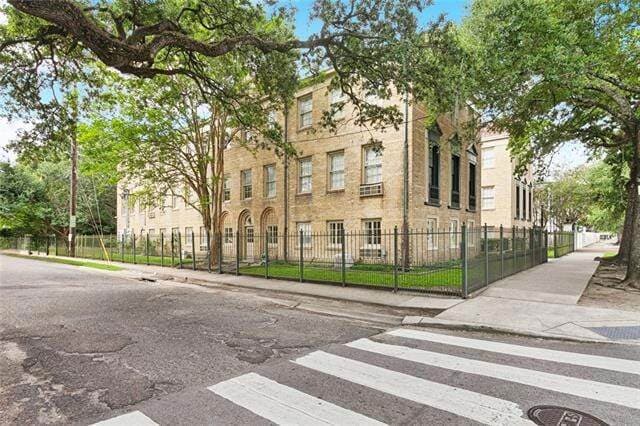 Photo - 3300 St Charles Avenue Unit 2 Apartment