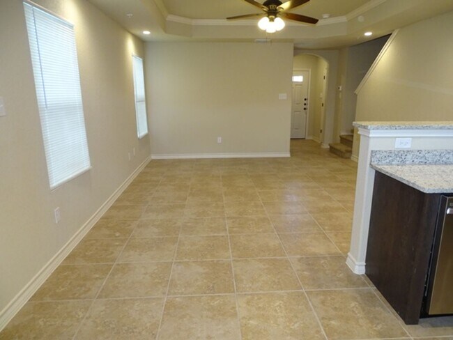 Foto del edificio - 6414 Luglio Ln