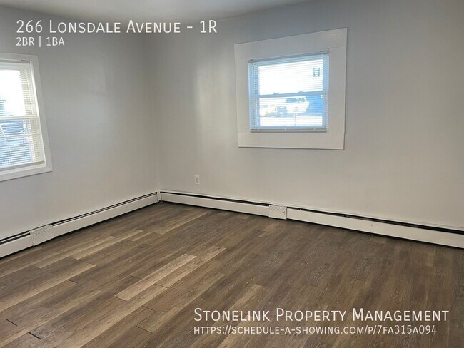 Foto del edificio - 266 Lonsdale Ave