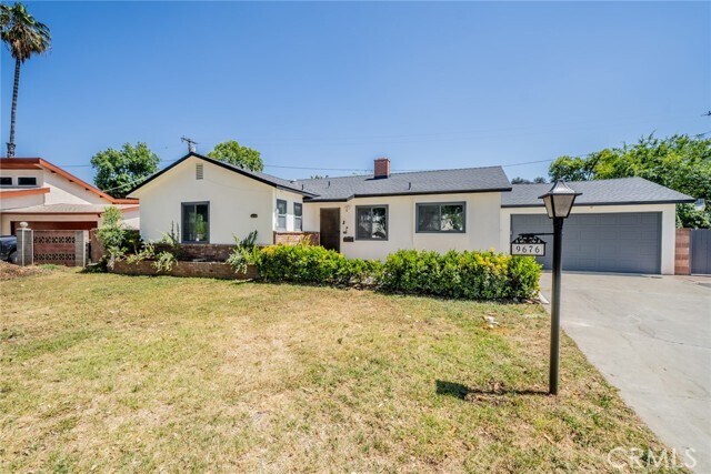 Primary Photo - 9676 Bolton Ave