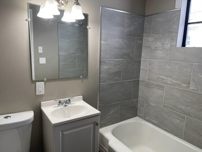 Building Photo - 5826 Buffalo Ave