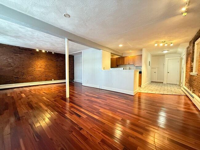 Building Photo - 43 South St