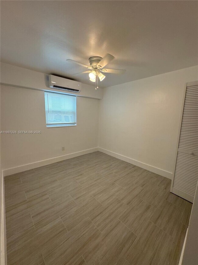 Foto del edificio - 649 SW 7th St