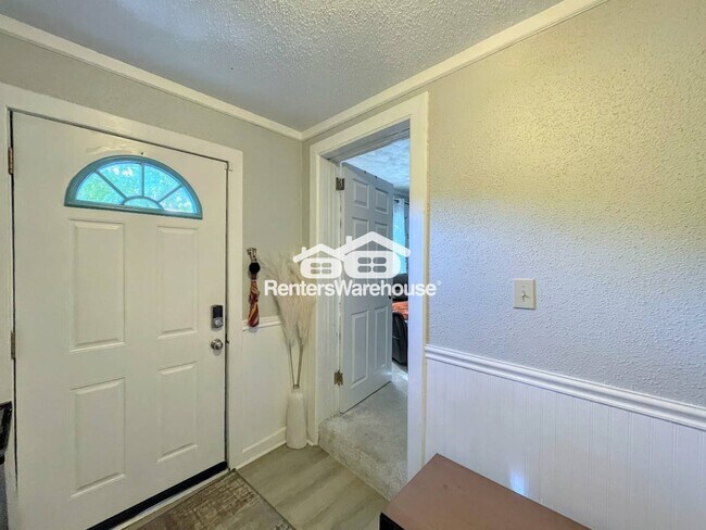 Foto del edificio - 8455 Radnor Rd