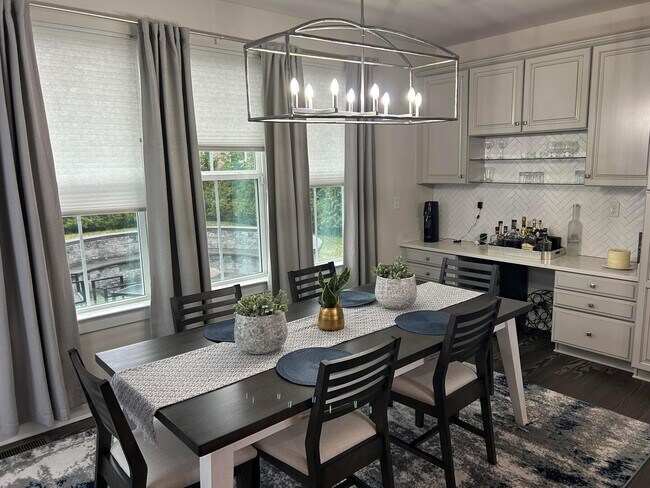 Foto del edificio - 603 Spring Hollow Dr