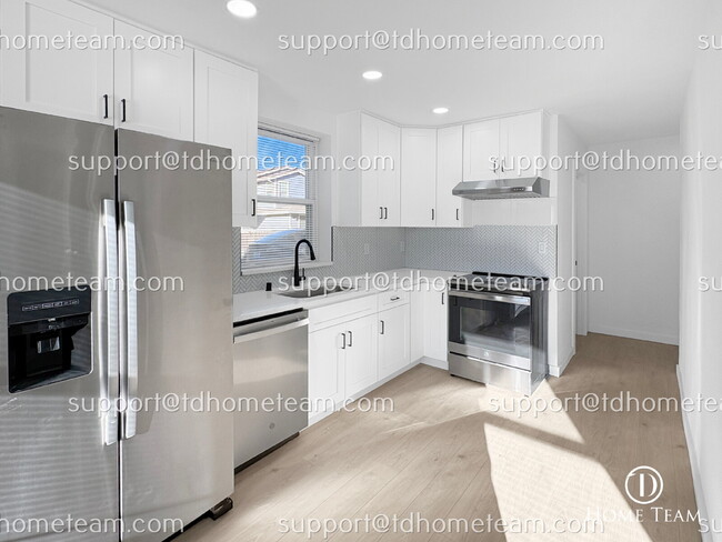 Photo - "Charming 3-Bed, 2-Bath Oasis in Seattle's Heart – Cozy 1040 Sq Ft Haven!" Apartment