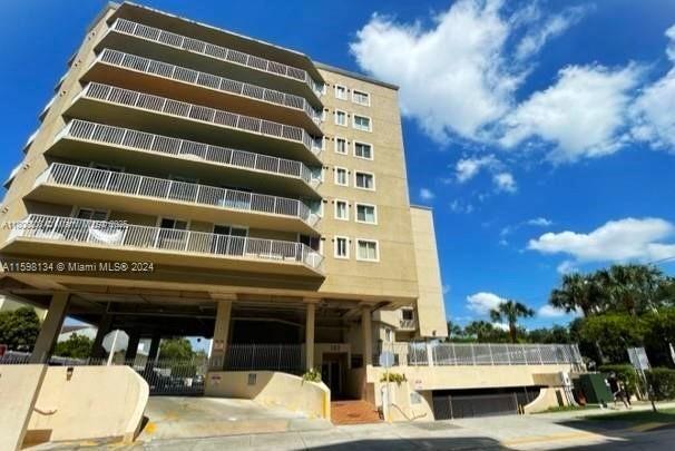 Foto del edificio - 102 SW 6th Ave