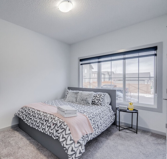 Building Photo - 1712 Graydon Hill Link SW