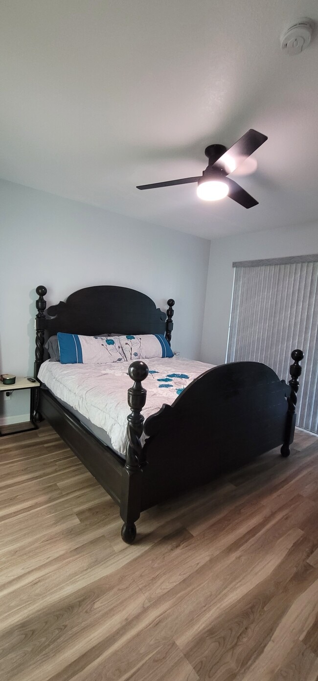 Building Photo - 11483 52nd Ct E