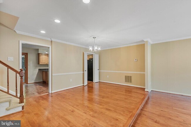 Building Photo - 6860 Williamsburg Pond Ct