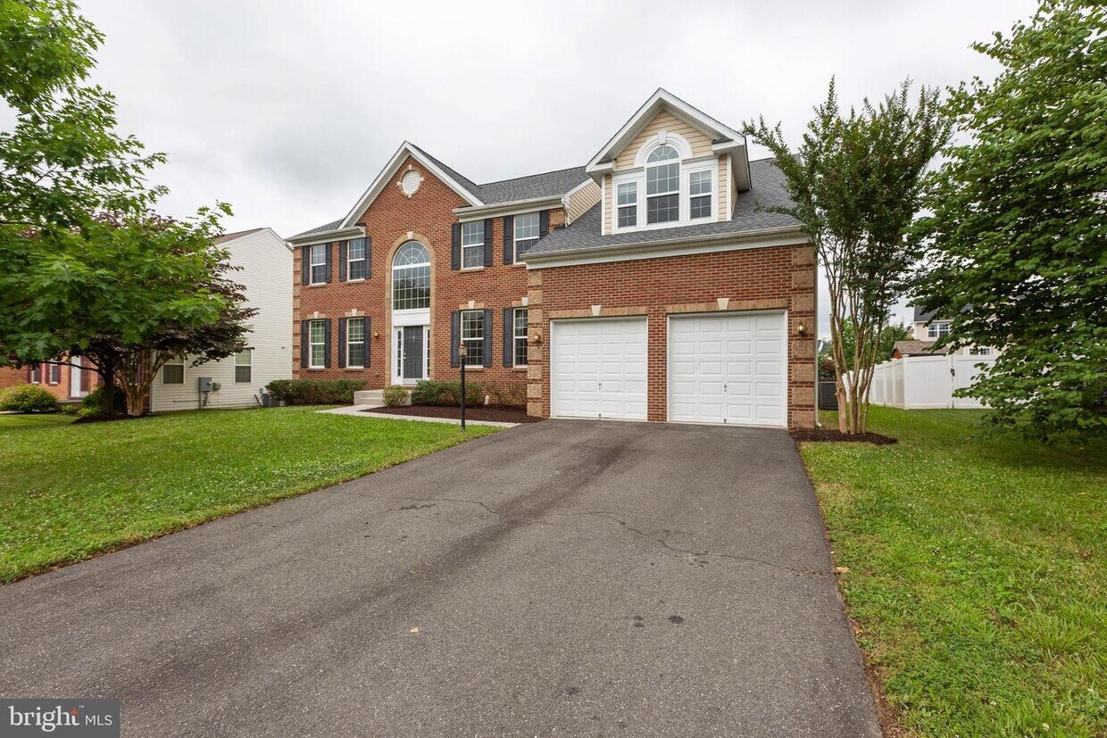 8740 Ellis Mill Dr, Gainesville, VA 20155 House Rental in Gainesville