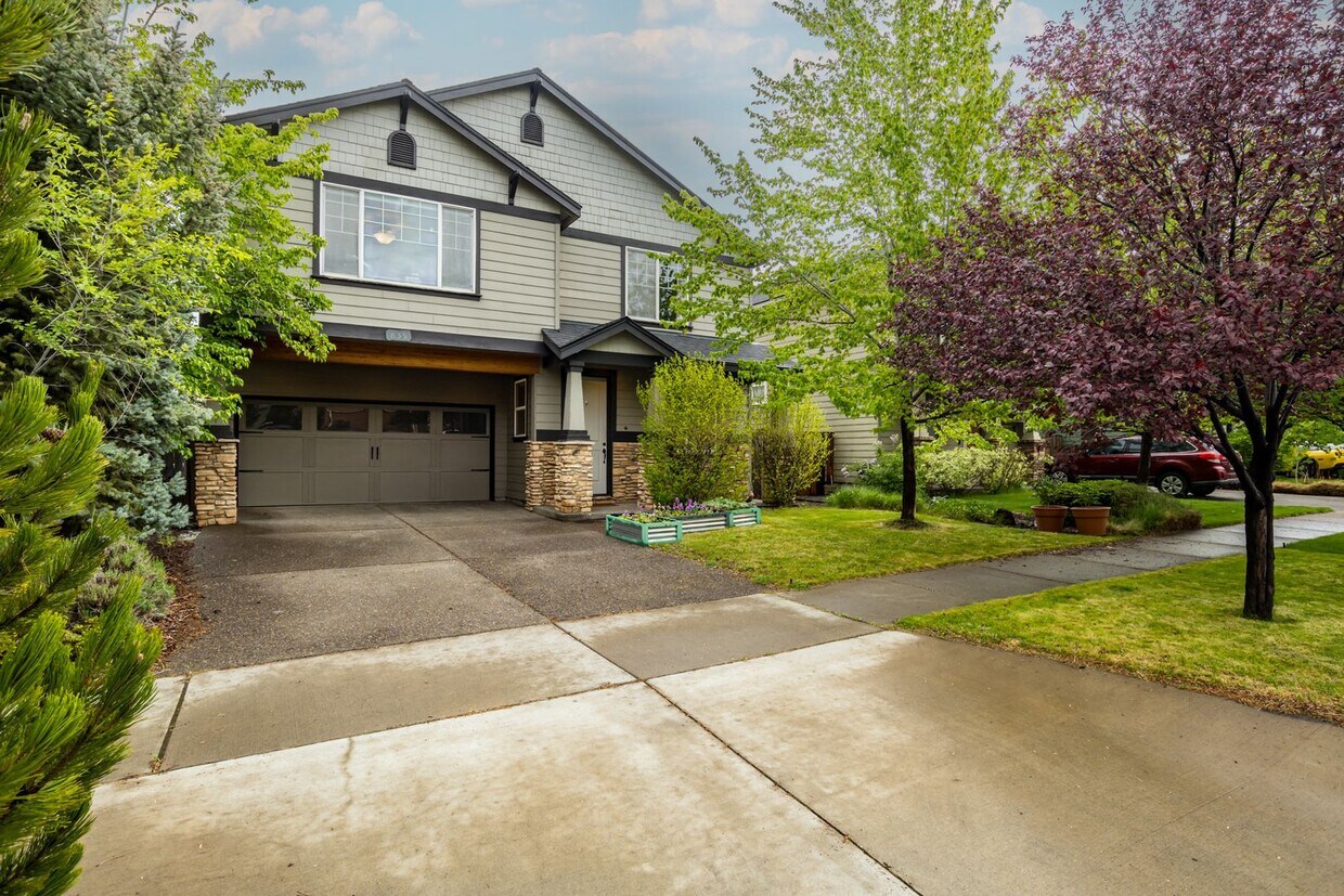 Foto principal - First Time Rental Property With Gorgeous F...