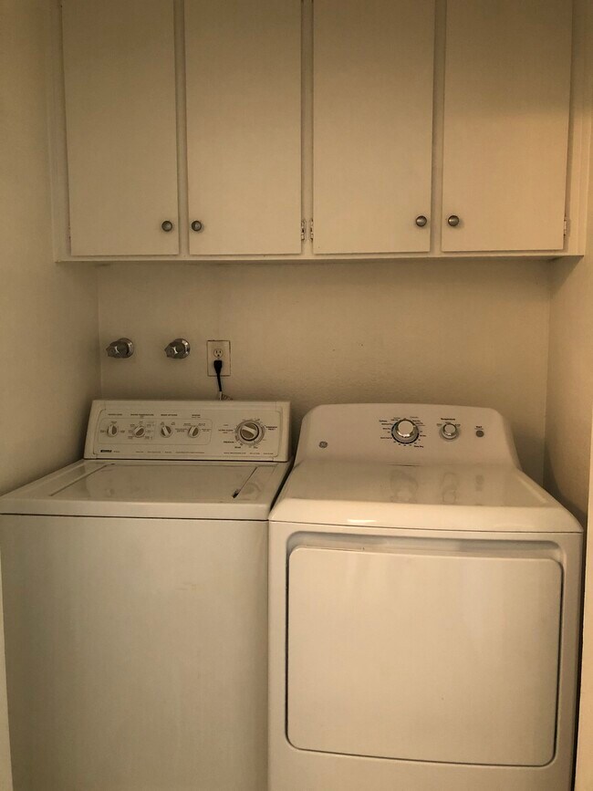 Washer/Dryer - 18907 Sara Park Cir