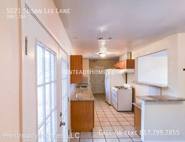 Foto del edificio - 3 br, 2 bath House - 5021 Susan Lee Ln