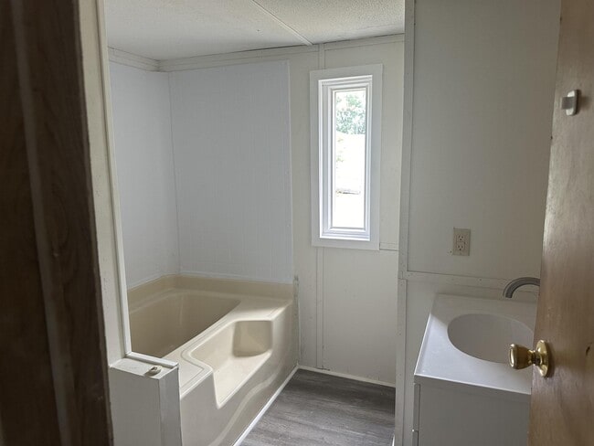 Foto del edificio - 251 Pebble Rock Cir