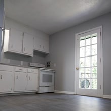 Building Photo - 145 Hendricks Blvd