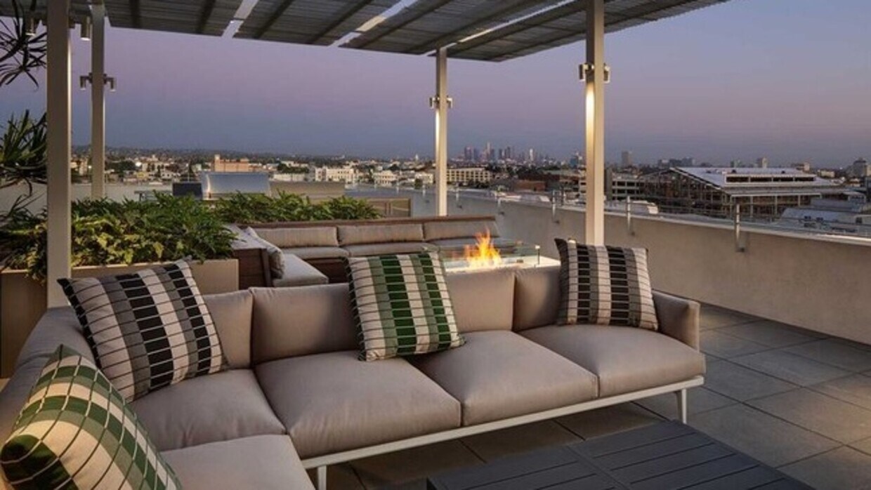 6677 Santa Monica Blvd Unit 003-3730, Los Angeles, CA 90038 | Apartments.com